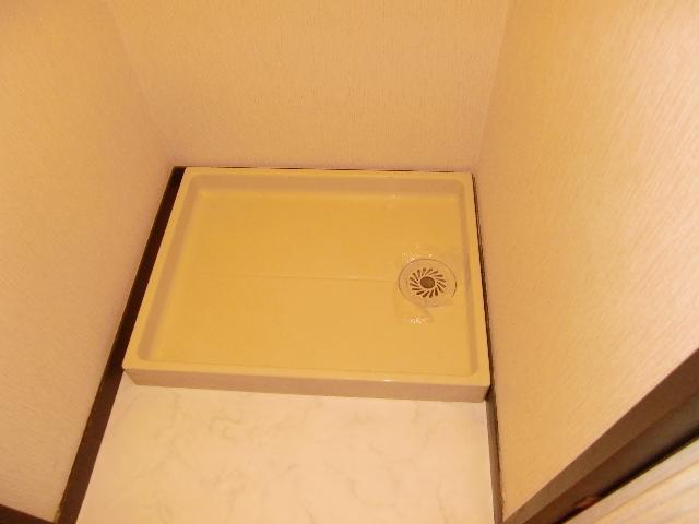 Other Equipment. Washing machine Storage