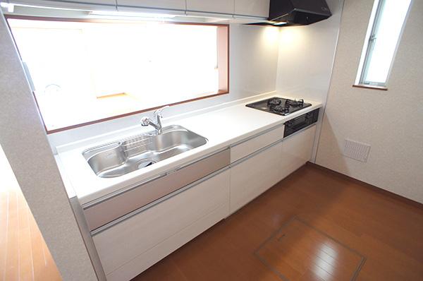 Kitchen. Produce a warm time face-to-face kitchen of your family Indoor (12 May 2013) Shooting Building 2