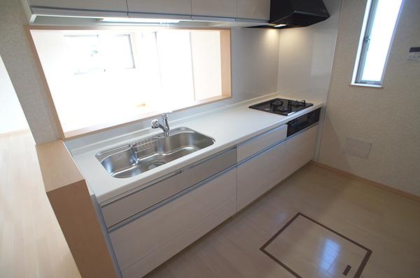 Kitchen. Indoor (12 May 2013) Shooting Building 3