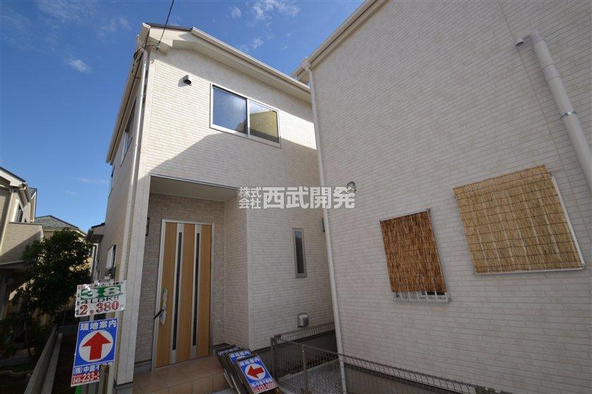 Local appearance photo. Local (10 May 2013) Shooting