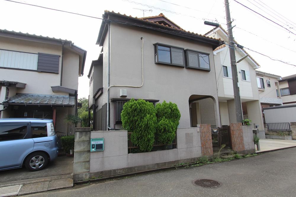 Local photos, including front road. Local (September 2013) Shooting