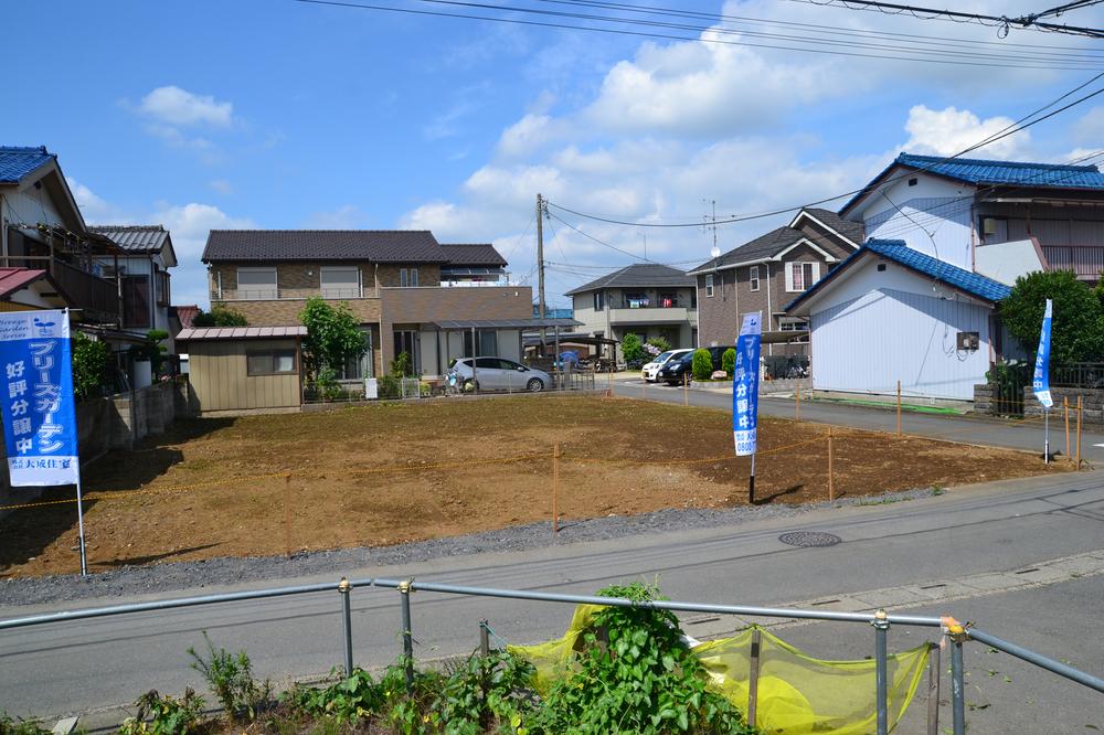 Local photos, including front road