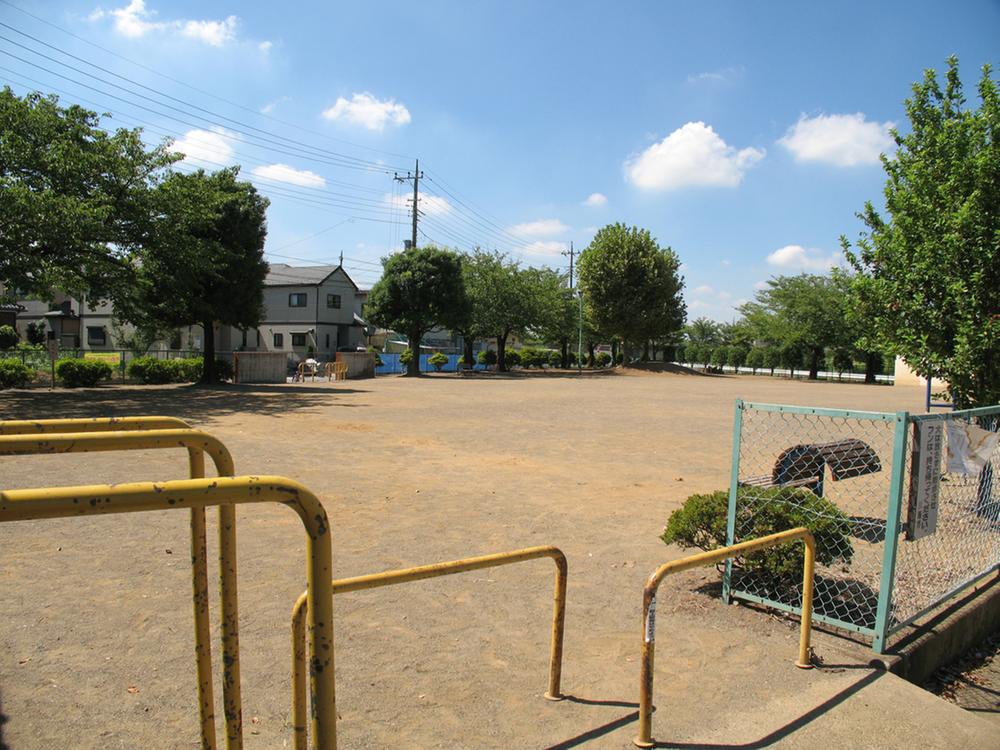 park. Namikinishi the town park About 200m