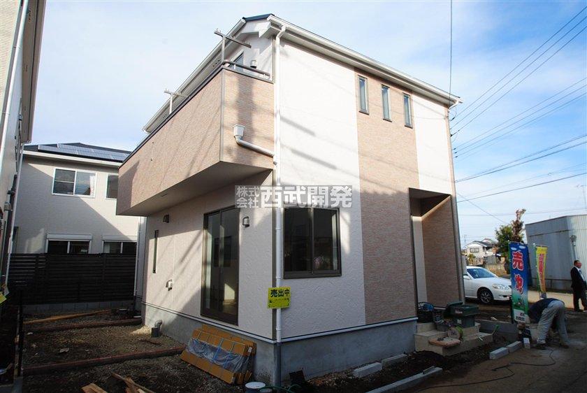 Local appearance photo. Local (12 May 2013) Shooting