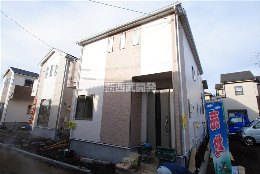 Local appearance photo. Local (12 May 2013) Shooting