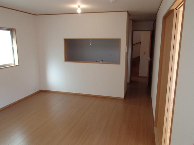 Living. Local (11 May 2013) Shooting