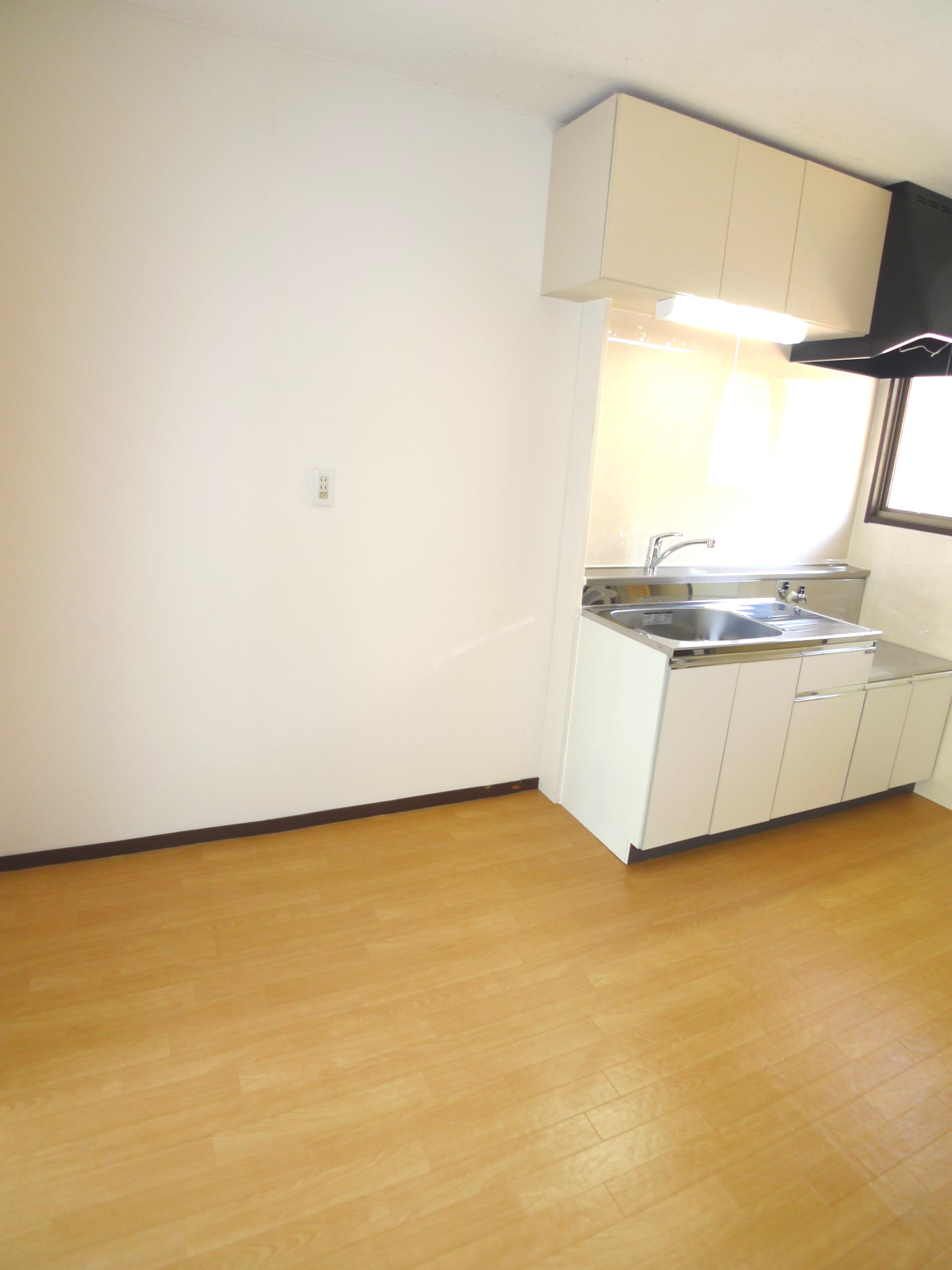 Kitchen. Kitchen is a new article.