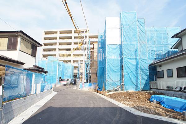 Local photos, including front road. Local (10 May 2013) Shooting 