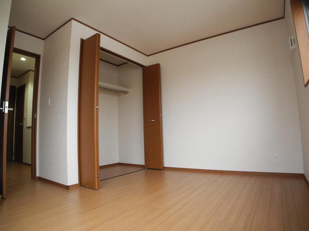 Non-living room. Indoor (12 May 2013) Shooting