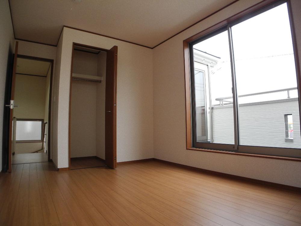 Non-living room. Indoor (12 May 2013) Shooting