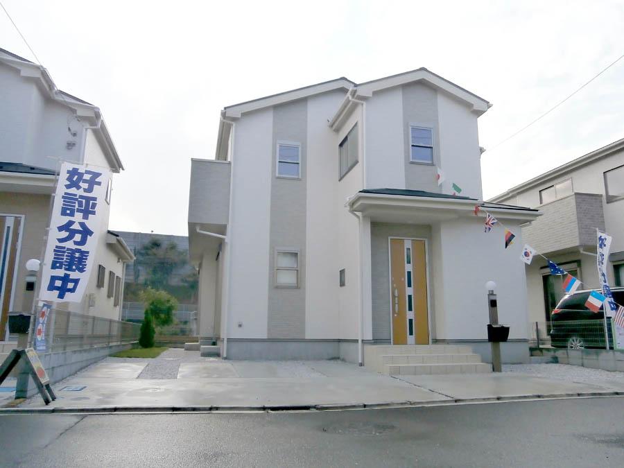 Local photos, including front road. Was building completed. Such as the actual image from per yang, We have to wait all the time so you can see directly. 