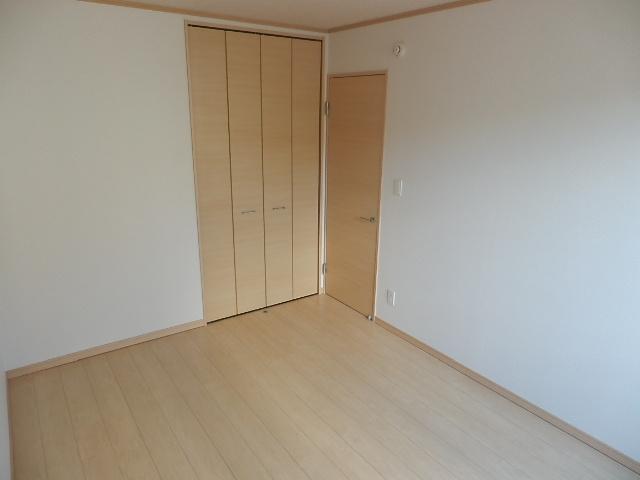 Non-living room. Indoor (11 May 2013) Shooting