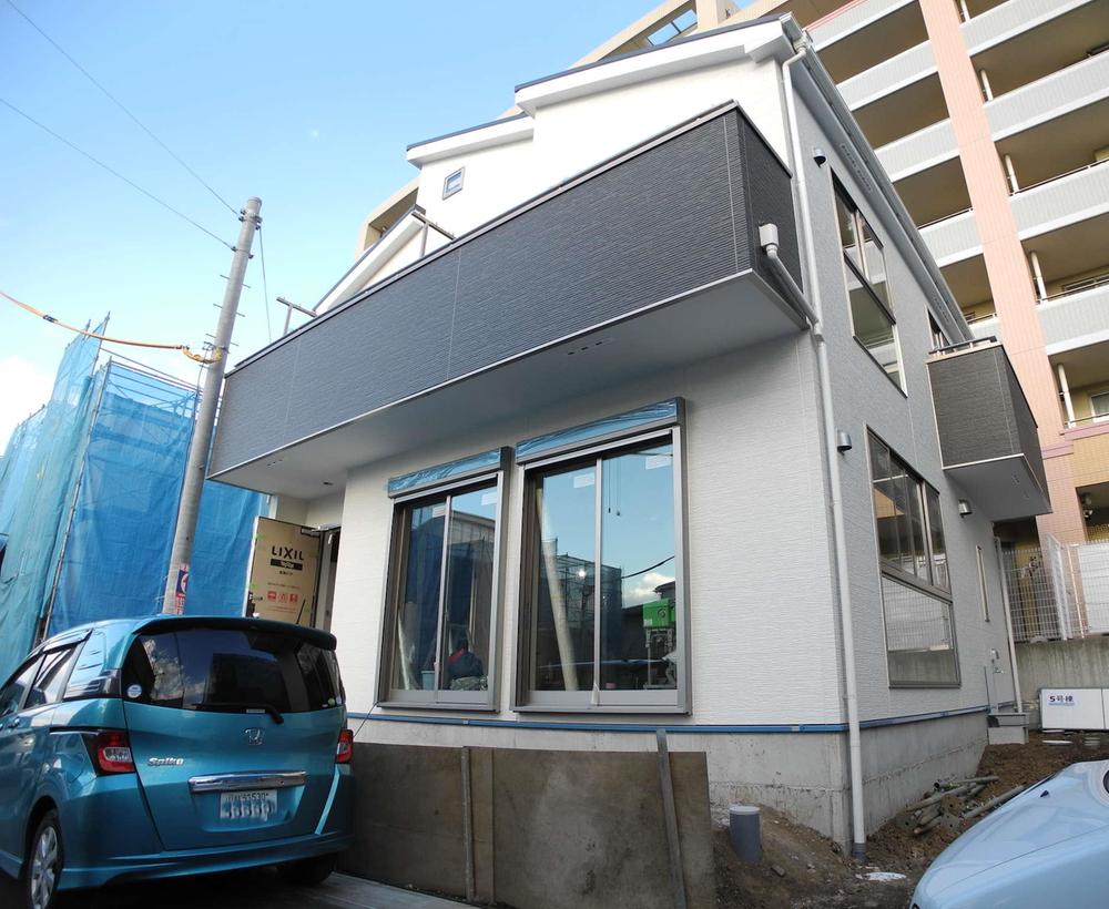 Rendering (appearance). 5 Building appearance ☆ Walk-in closet in the master bedroom Easier to find those that have, It is recommended to mom-loving clothes (December 2013) Shooting