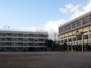 Primary school. 765m until Kawaguchi Tatsushiba Central Elementary School
