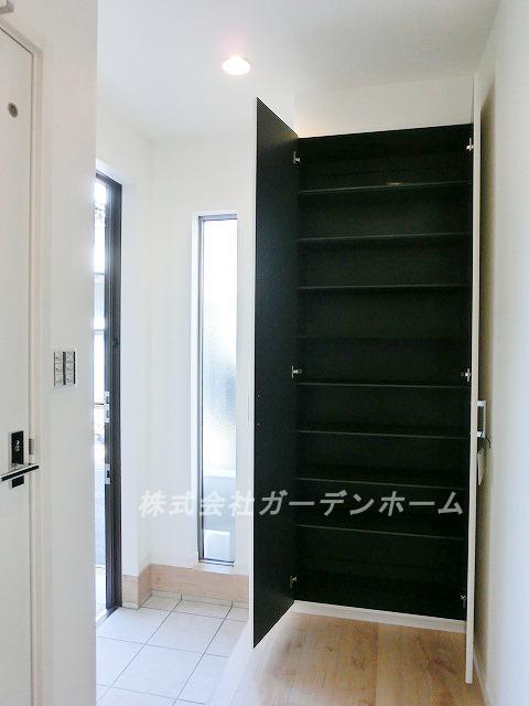 Entrance.  ■ Shine in a quiet residential area, Designer house. You can stay in a space of relaxation and fine moments. Certainly once please visit ■ 