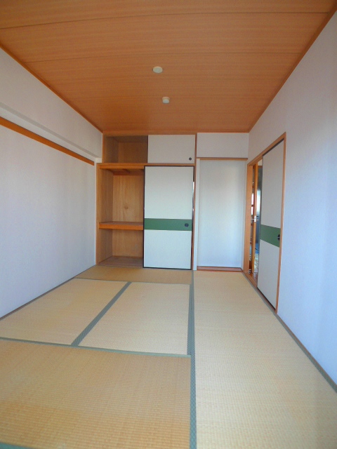 Other room space. Reform in