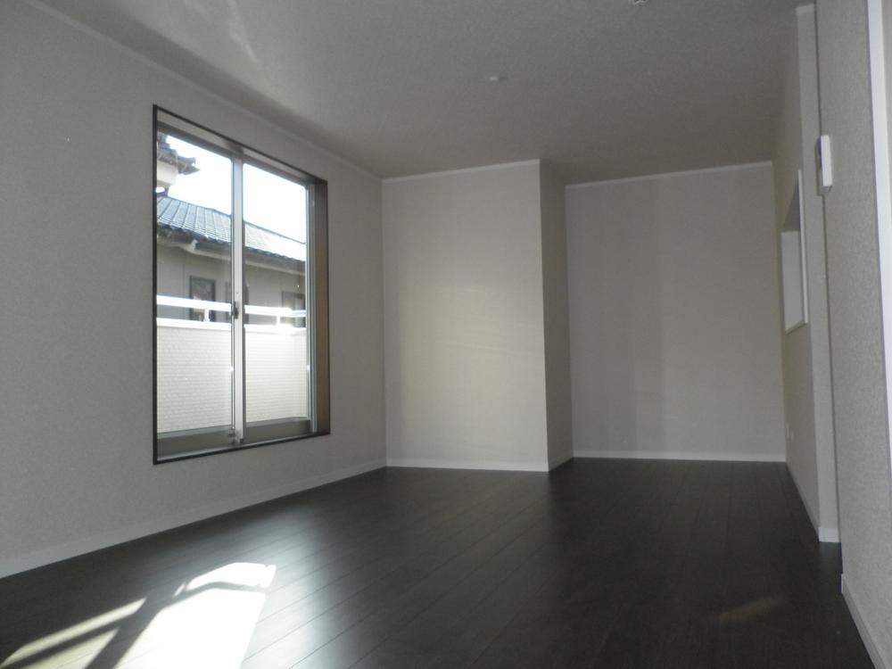 Non-living room. Indoor (11 May 2013) Shooting