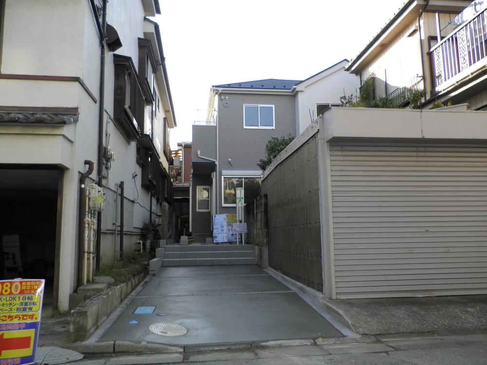 Parking lot. Local (11 May 2013) Shooting