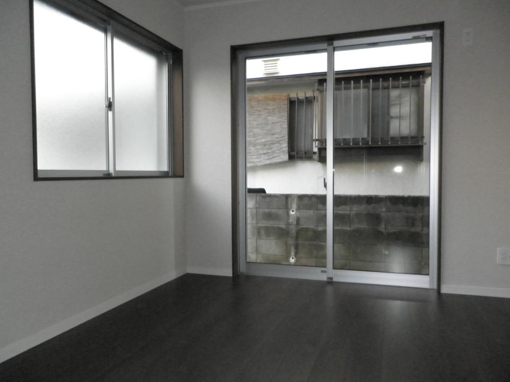 Non-living room. Indoor (11 May 2013) Shooting