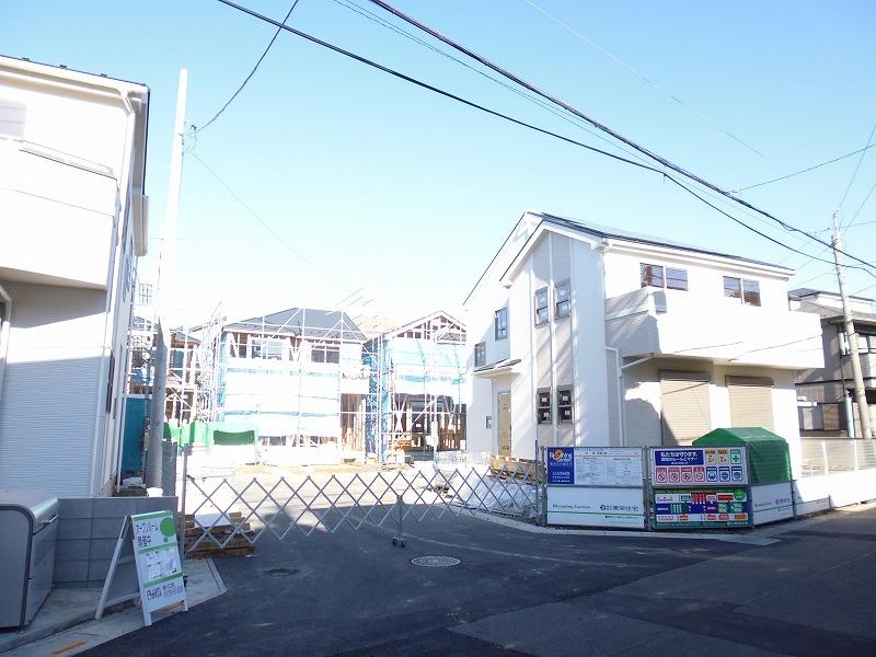 Local appearance photo. Local (12 May 2013) Shooting