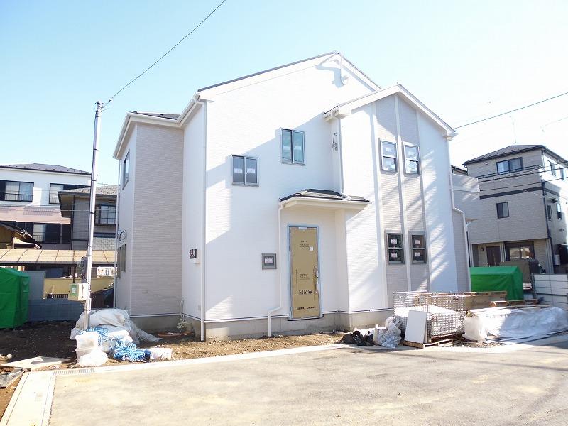 Local appearance photo. Local (12 May 2013) Shooting