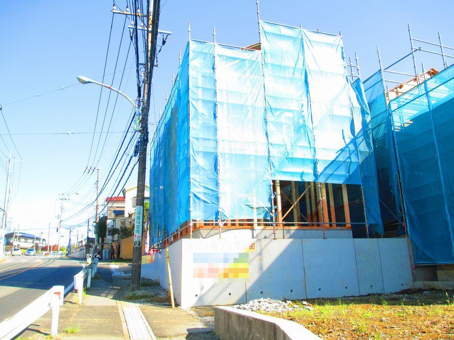 Local appearance photo. Local (11 May 2013) Shooting