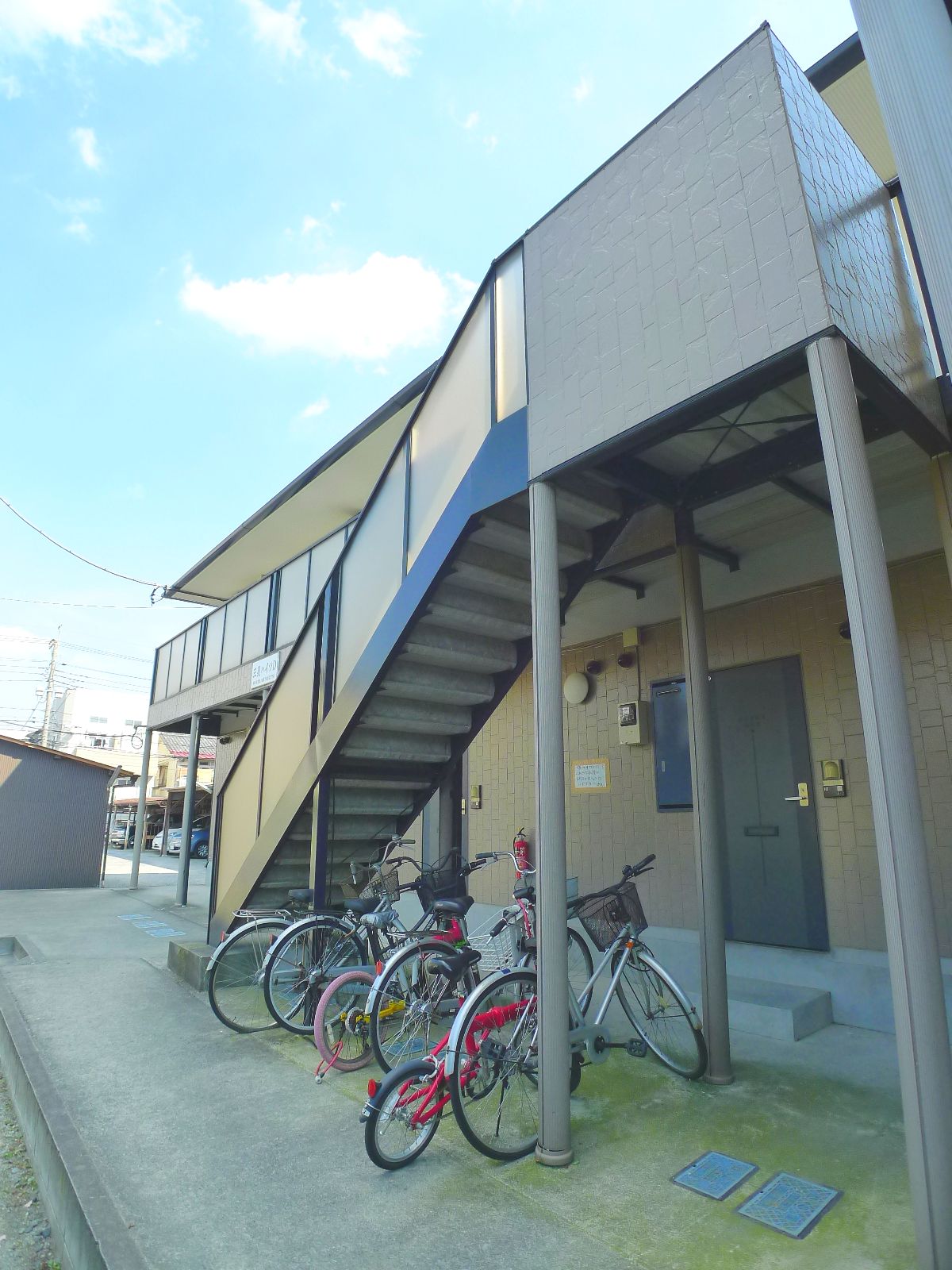 Other common areas. There bicycle parking space!
