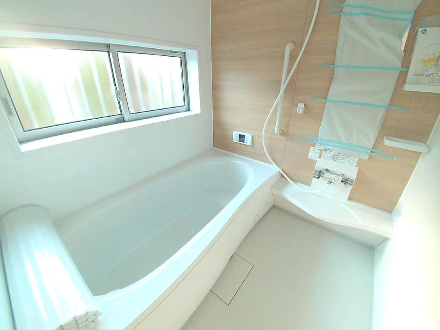 Bathroom. Was building completed. Such as the actual image from per yang, We have to wait all the time so you can see directly.