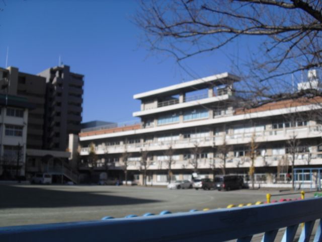 Primary school. Municipal Saiwaicho up to elementary school (elementary school) 900m