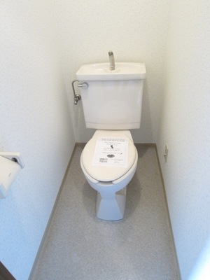Toilet. Bathroom. Since there is an electrical outlet can be installed Washlet