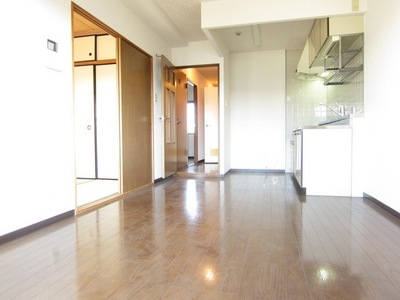 Living and room. Yes dining kitchen