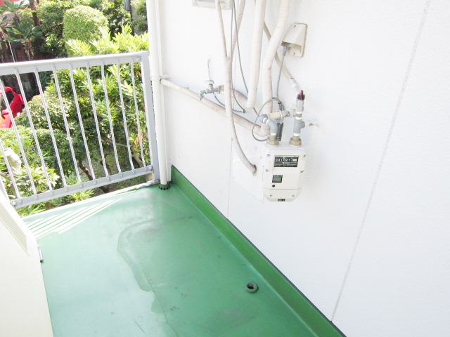 Other Equipment. Laundry Area Available