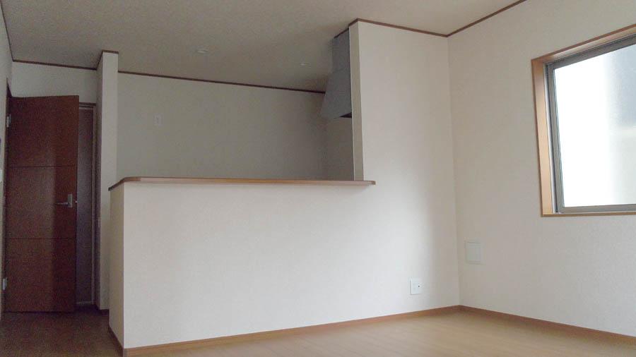 Living. Was building completed. Such as the actual image from per yang, We have to wait all the time so you can see directly.