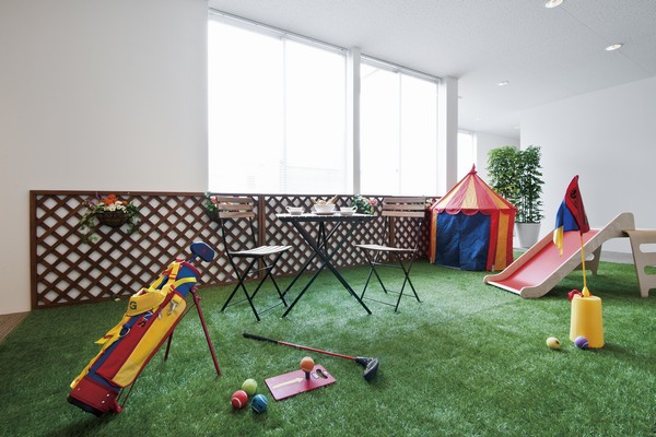 Providing a space in which the image of an open private garden in the apartment gallery ( ※ Reproduce the A75Cg type)