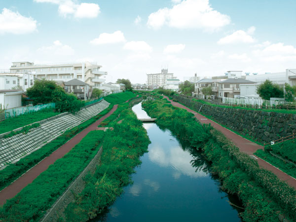 Surrounding environment. Shibakawa (about 50m / 1-minute walk)