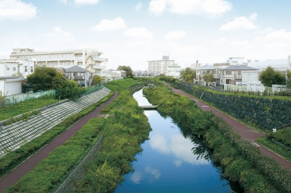 It was revived by the reproduction project "Shibakawa" (about 50m, 1-minute walk)