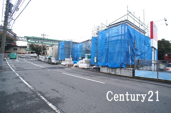 Local photos, including front road. 11 / 7 Shooting Completion of framework