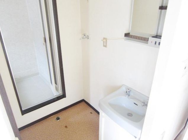 Other Equipment. Peace of mind even on a rainy day, Washing machine in the room