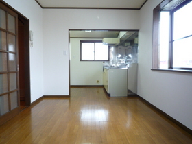 Living and room. DK There are 9 quires an independent kitchen type