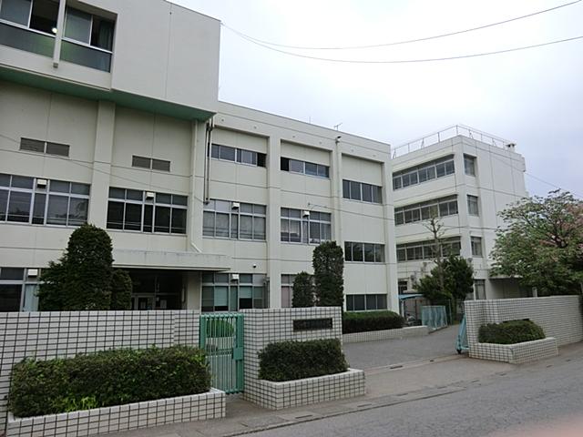 Junior high school. 696m to 696m Kamine junior high school until Kawaguchi Tatsugami root junior high school You can mind richly growth through the experience of the various activities.
