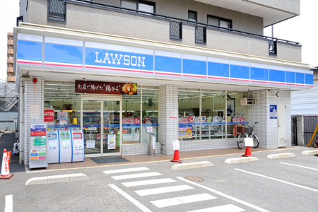 Convenience store. Lawson Kawaguchi Sakae 1-chome to (convenience store) 165m