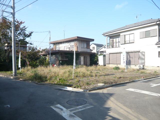 Local appearance photo. Local (12 May 2013) Shooting