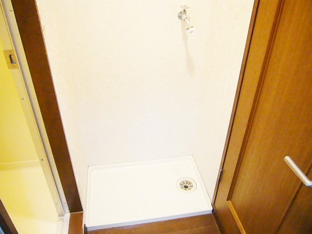 Other Equipment. Indoor Laundry Storage.