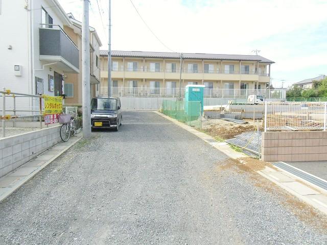 Local photos, including front road. (South side road 6.0m) local (October 17, 2013) Shooting