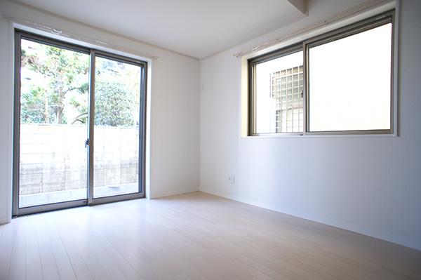 Non-living room. Indoor (11 May 2013) Shooting 1 Building