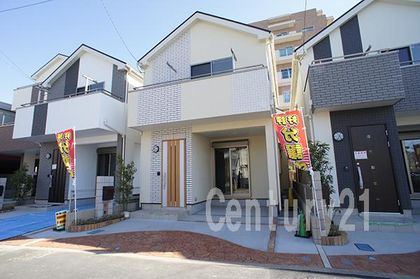 Local appearance photo. Local (11 May 2013) Shooting Building 3