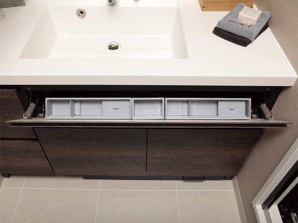 Bathing-wash room.  [Vanity with Cosmetics pocket] Adopt a convenient pocket to organize your makeup items and small items such as lipstick. (Same specifications)