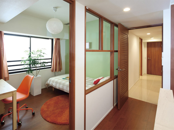 Interior.  [Kids Room] Kids room to nurture a child's sense of independence. By directly connected to the LD, It is possible to emphasize the interaction with family. (Model Room A type ・ Select 1 / Free of charge ・ Application deadline Yes)