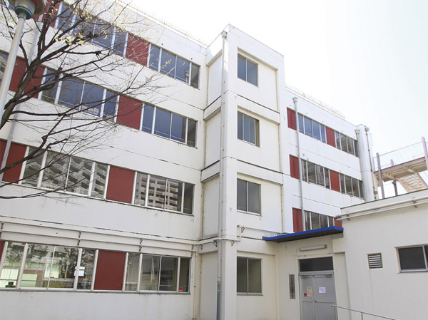 Surrounding environment. Central Library Shibazono Branch (about 770m / A 10-minute walk)