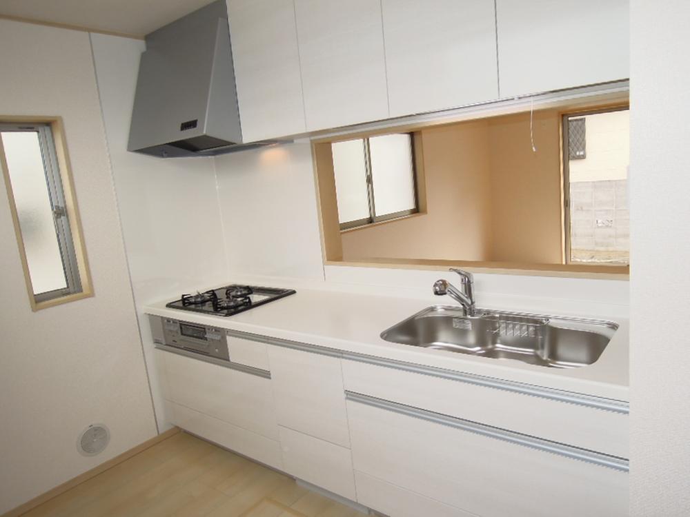 Kitchen. Indoor (11 May 2013) Shooting